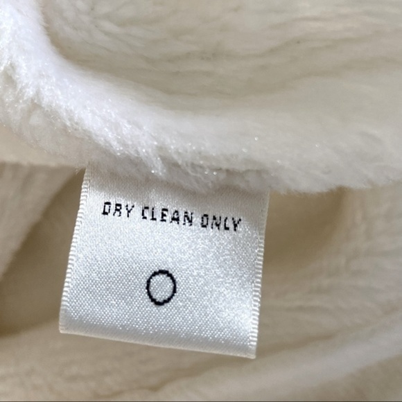 Evan Picone Zip Up Fleece Ivory Vest - Picture 10 of 10